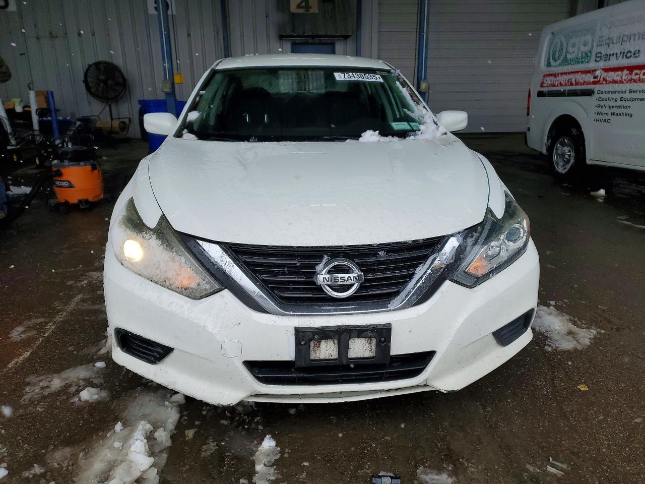 2017 Niss Altima 2.5