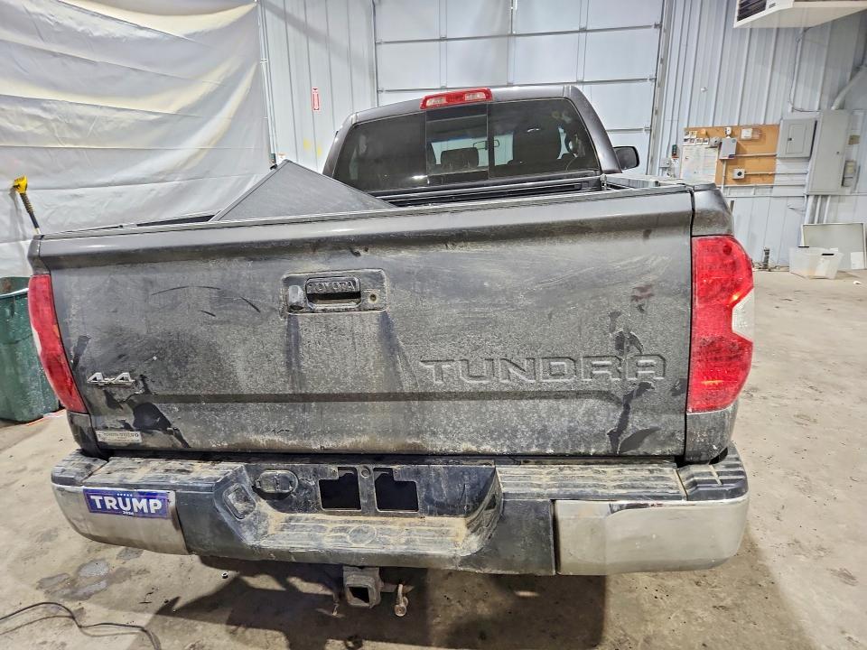 2017 Toyota Tundra SR5