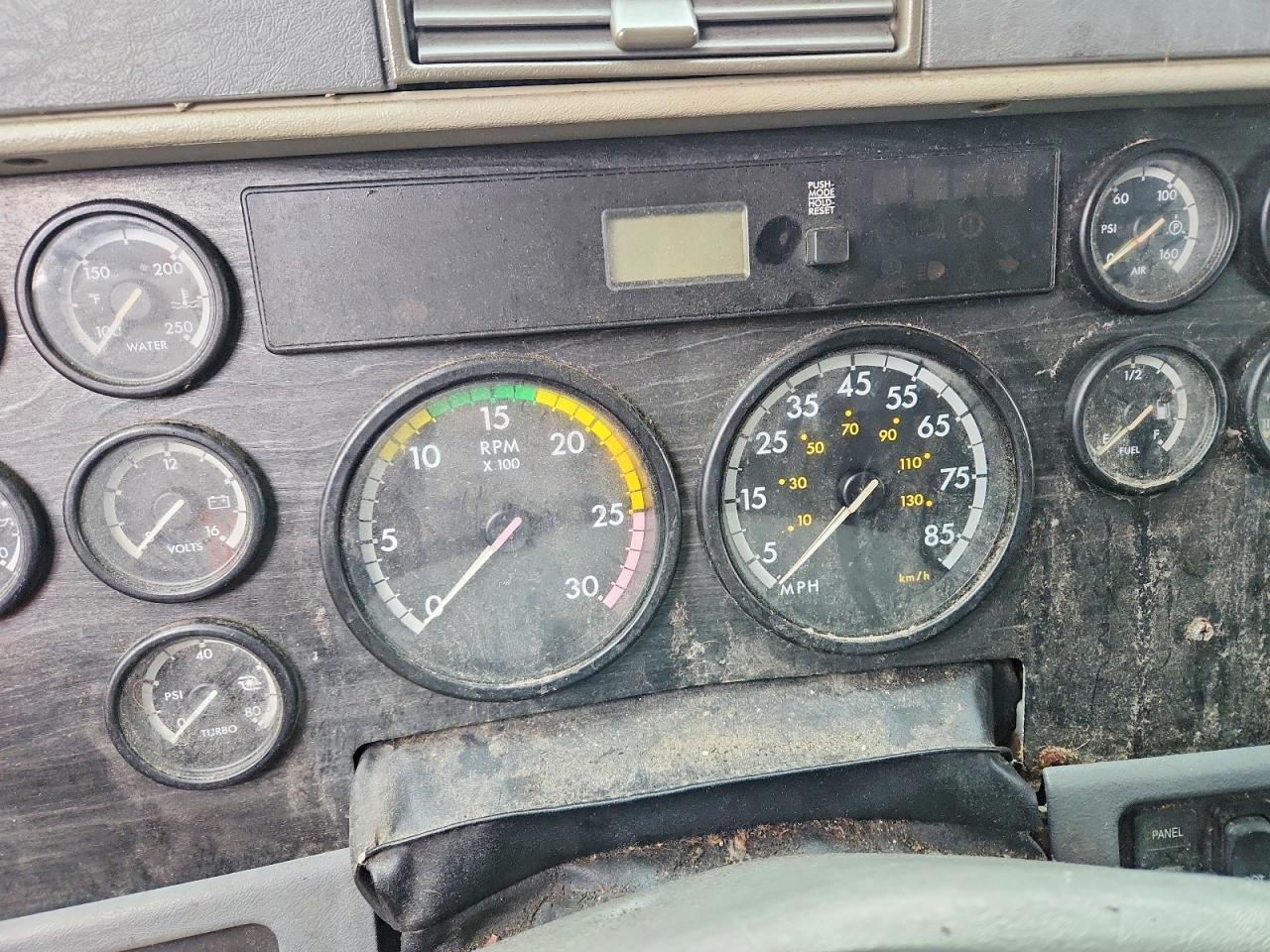 2011 Freigliner Conventional