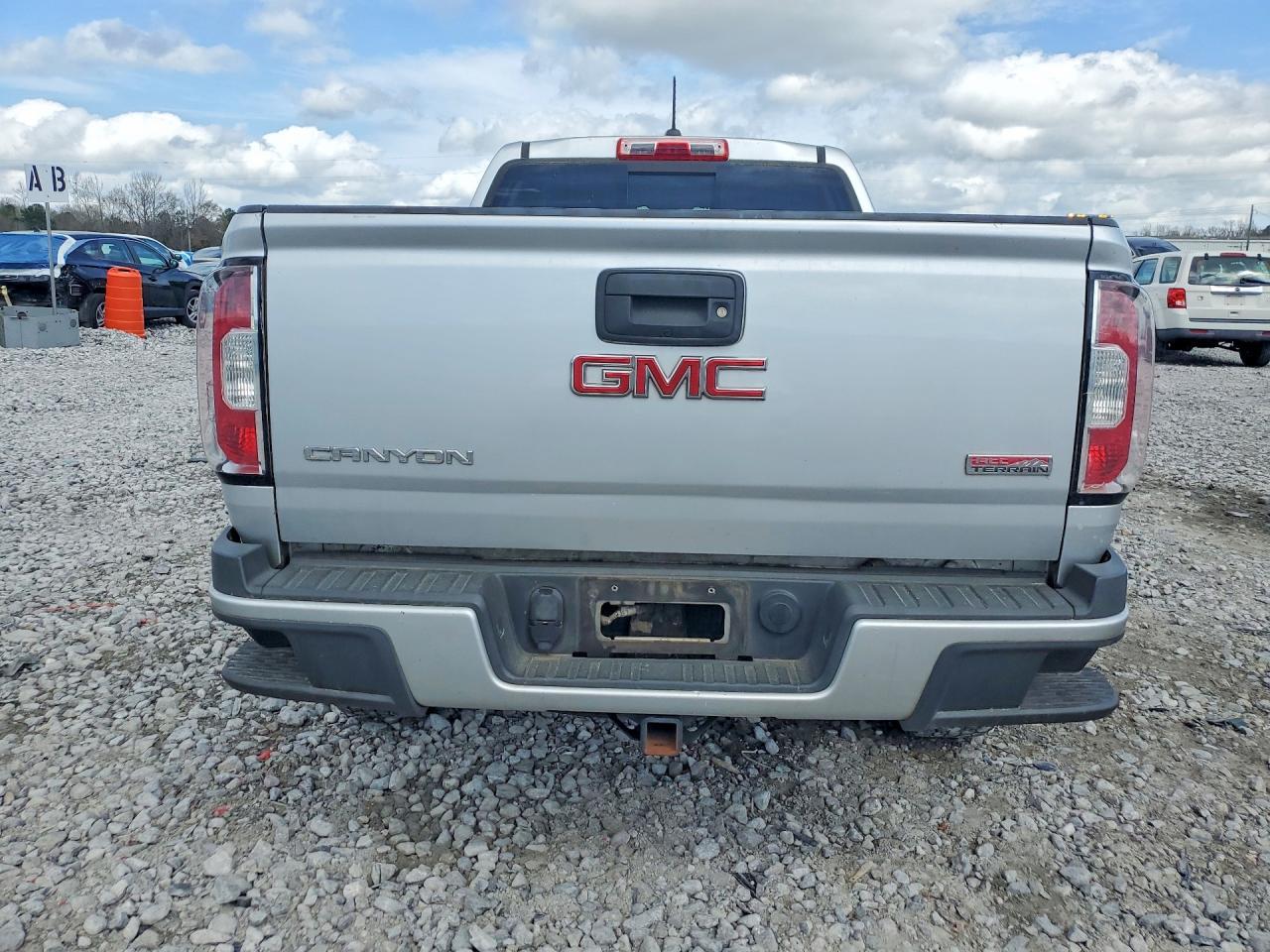 2015 GMC Canyon SLE