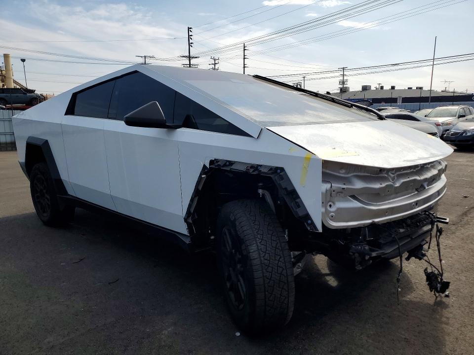 2025 Tesla Cybertruck