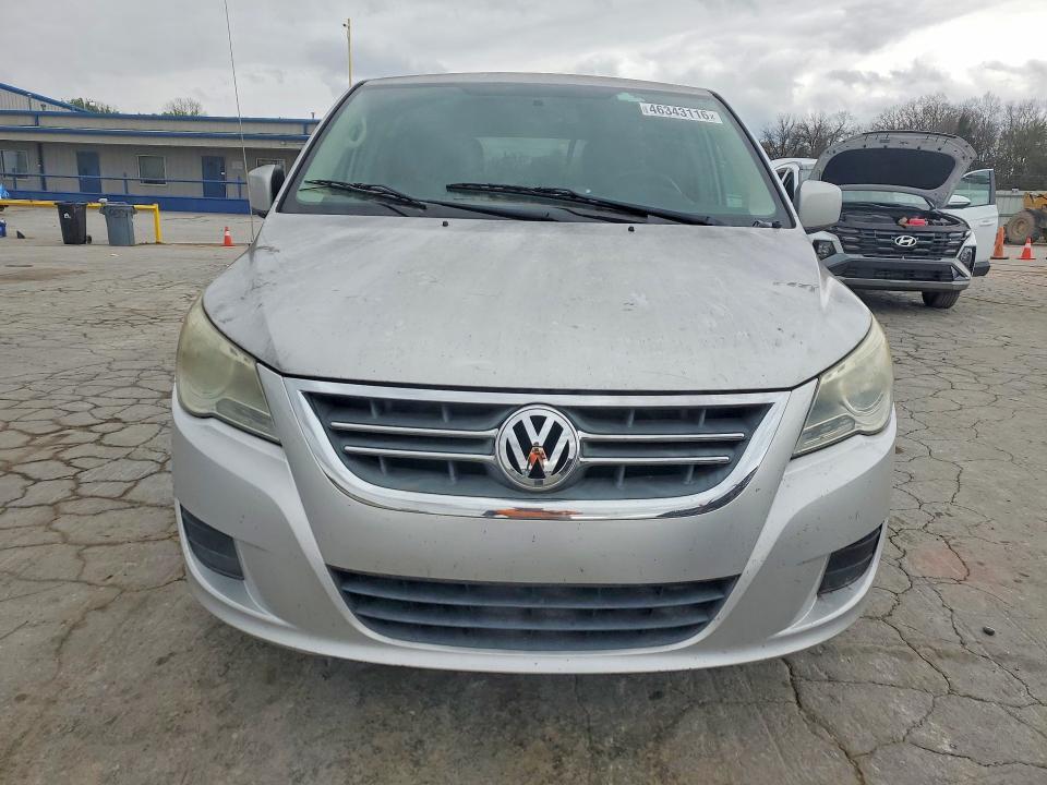 2010 Volkswagen Routan se