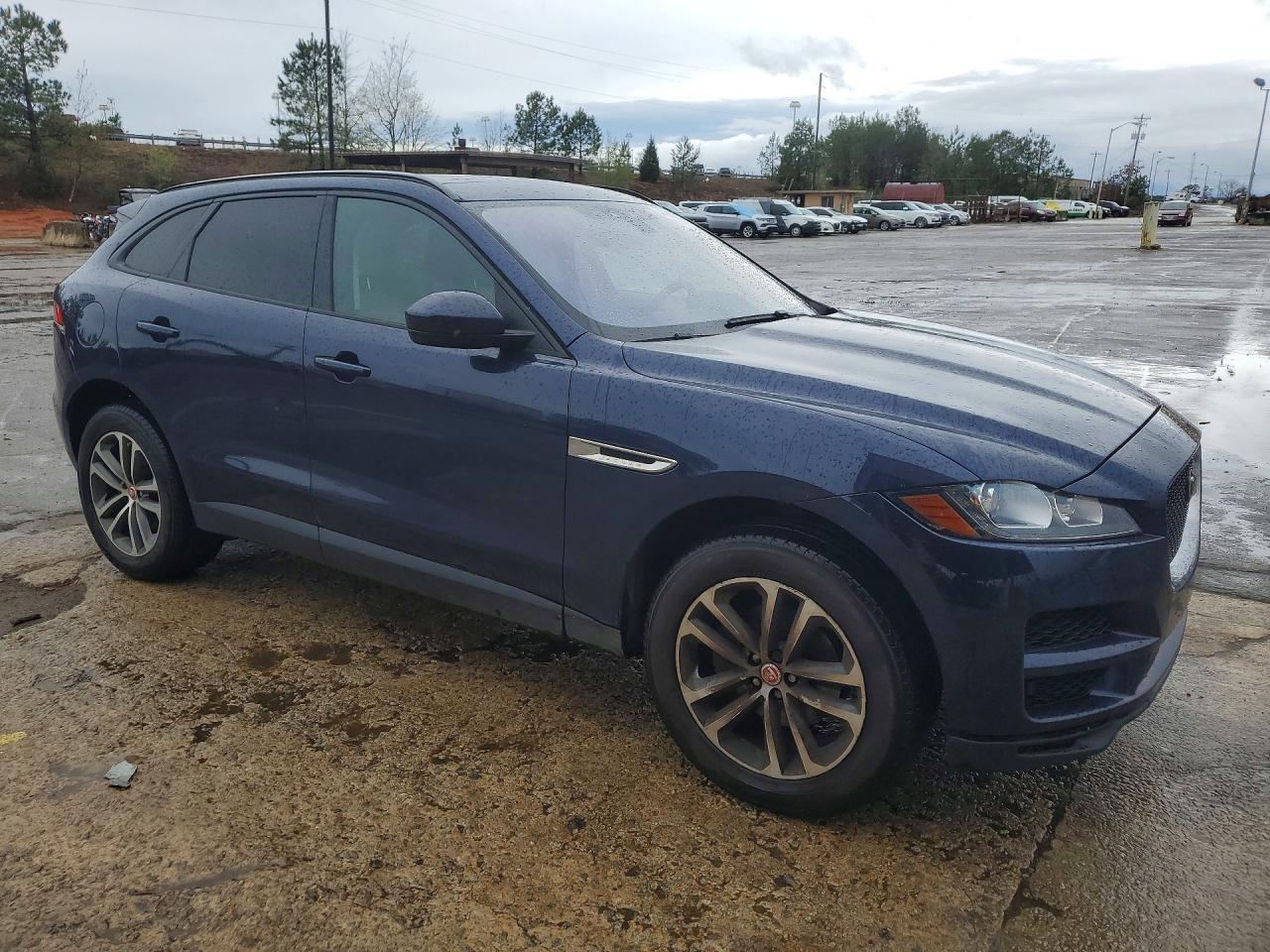 2017 Jaguar F-pace Premium
