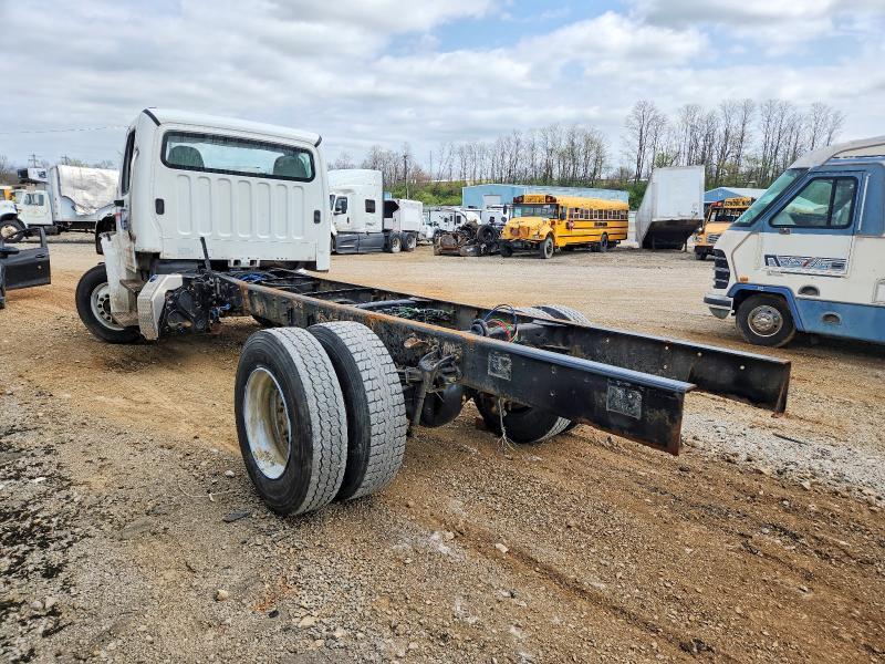 2021 Freigliner 2021 Freightliner Business Class M2 Truck Cab AND