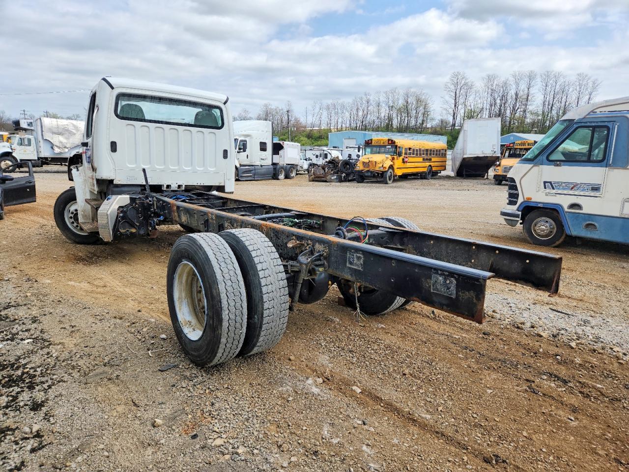2021 Freigliner 2021 Freightliner Business Class M2 Truck Cab AND