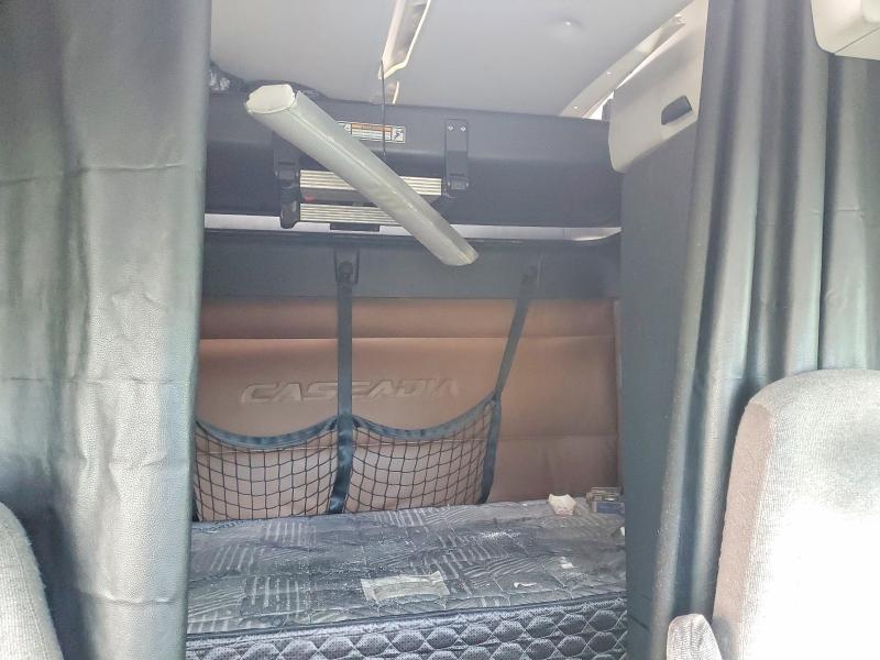 2019 Freigliner 2019 Freightliner Cascadia 126 Semi Truck