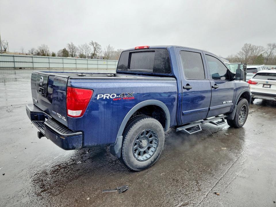 2012 Nissan Titan SV