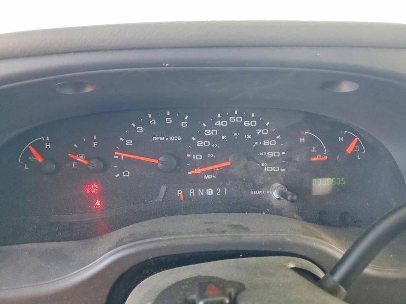 2004 Thor Recreational Vehicle (RV)