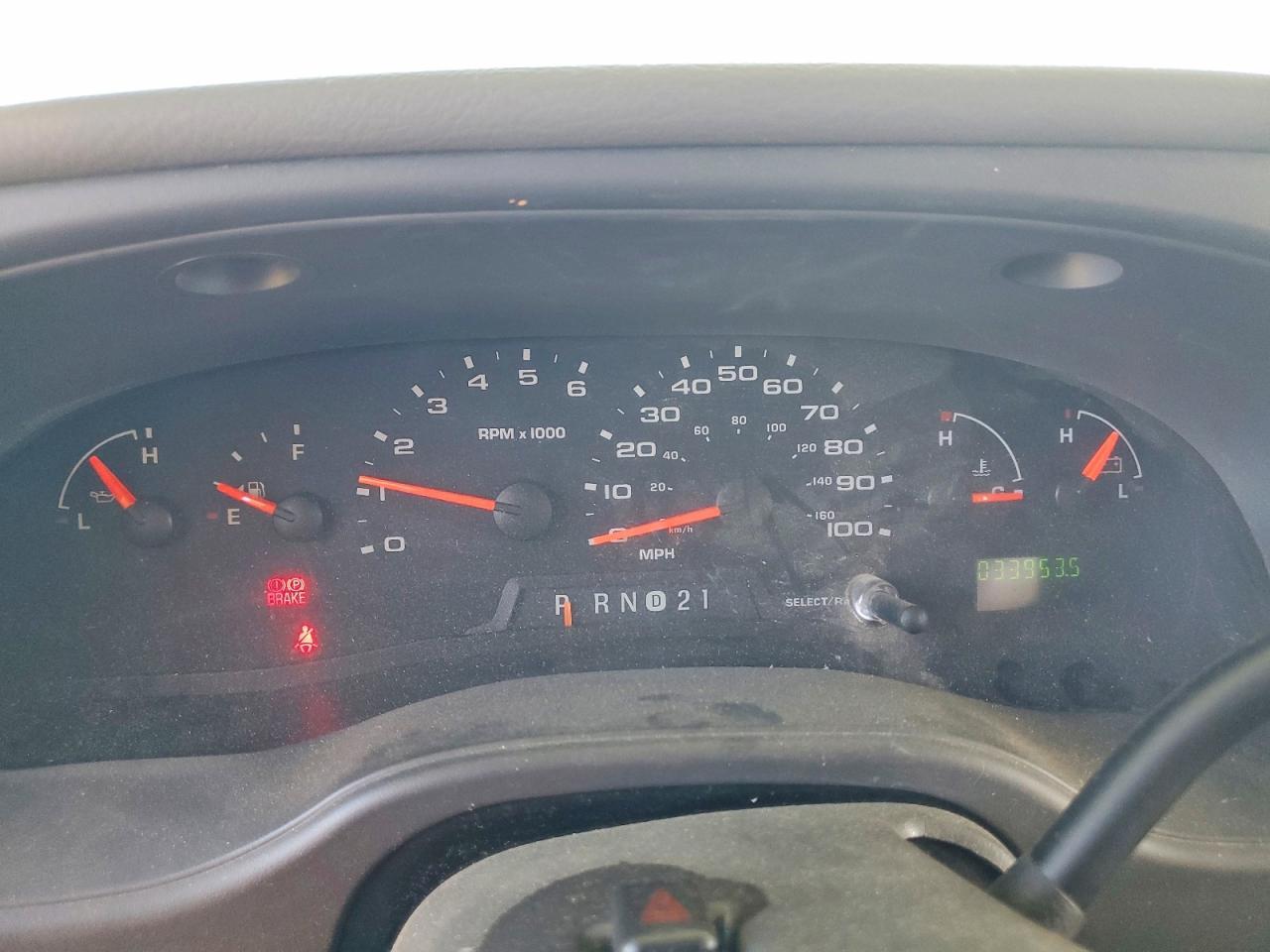 2004 Thor Recreational Vehicle (RV)