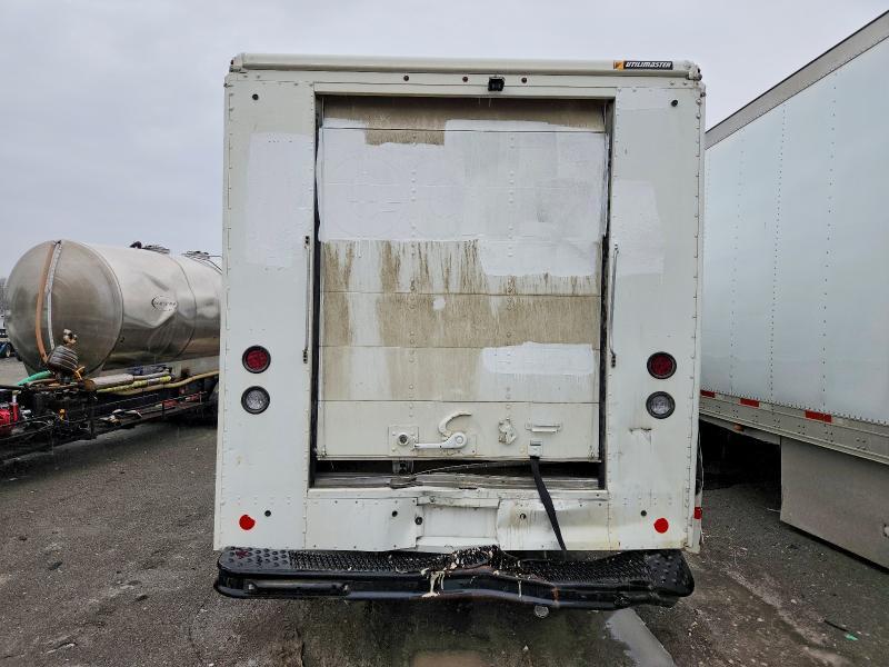 2022 Freightliner Chassis-Delivery Truck