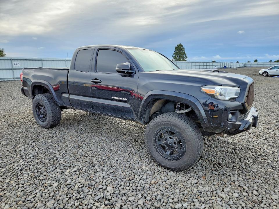 2016 Toyota Tacoma TRD Sport