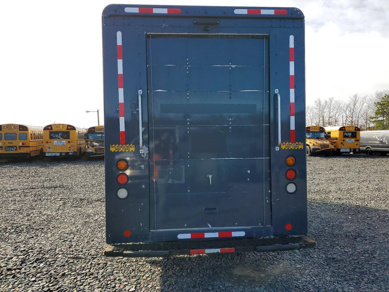 2021 Freightliner MT45G Chassis Delivery Truck