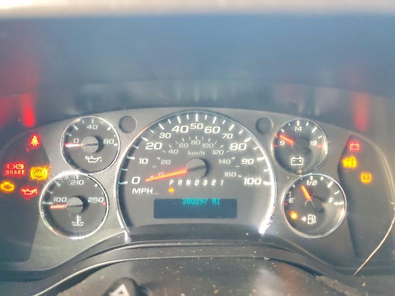 2009 GMC Savana BOX Truck