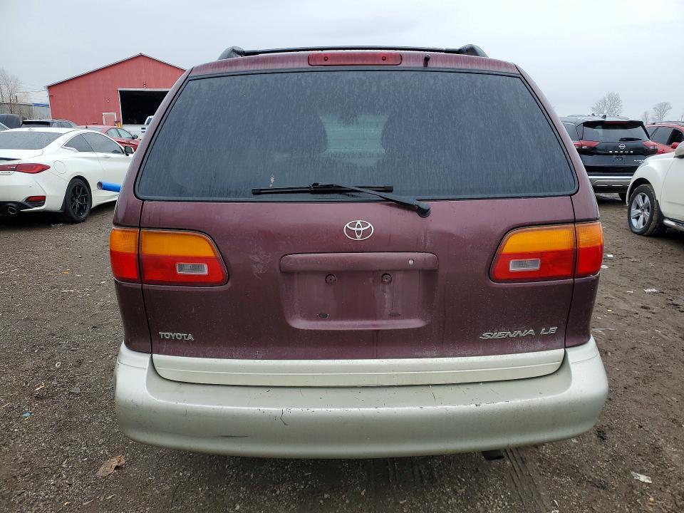 1998 Toyota Sienna le