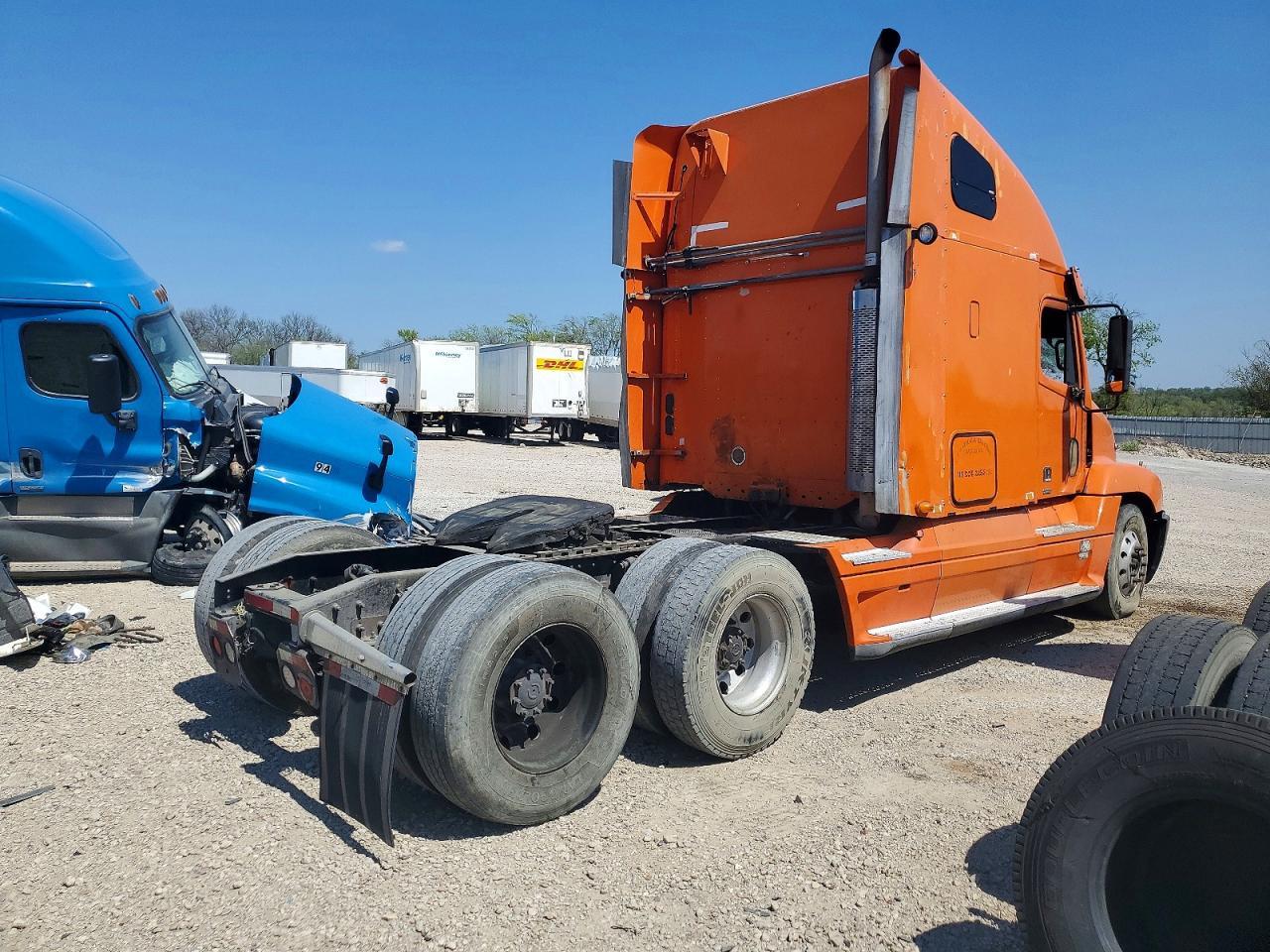 2005 Freightliner CST120 Semi Truck