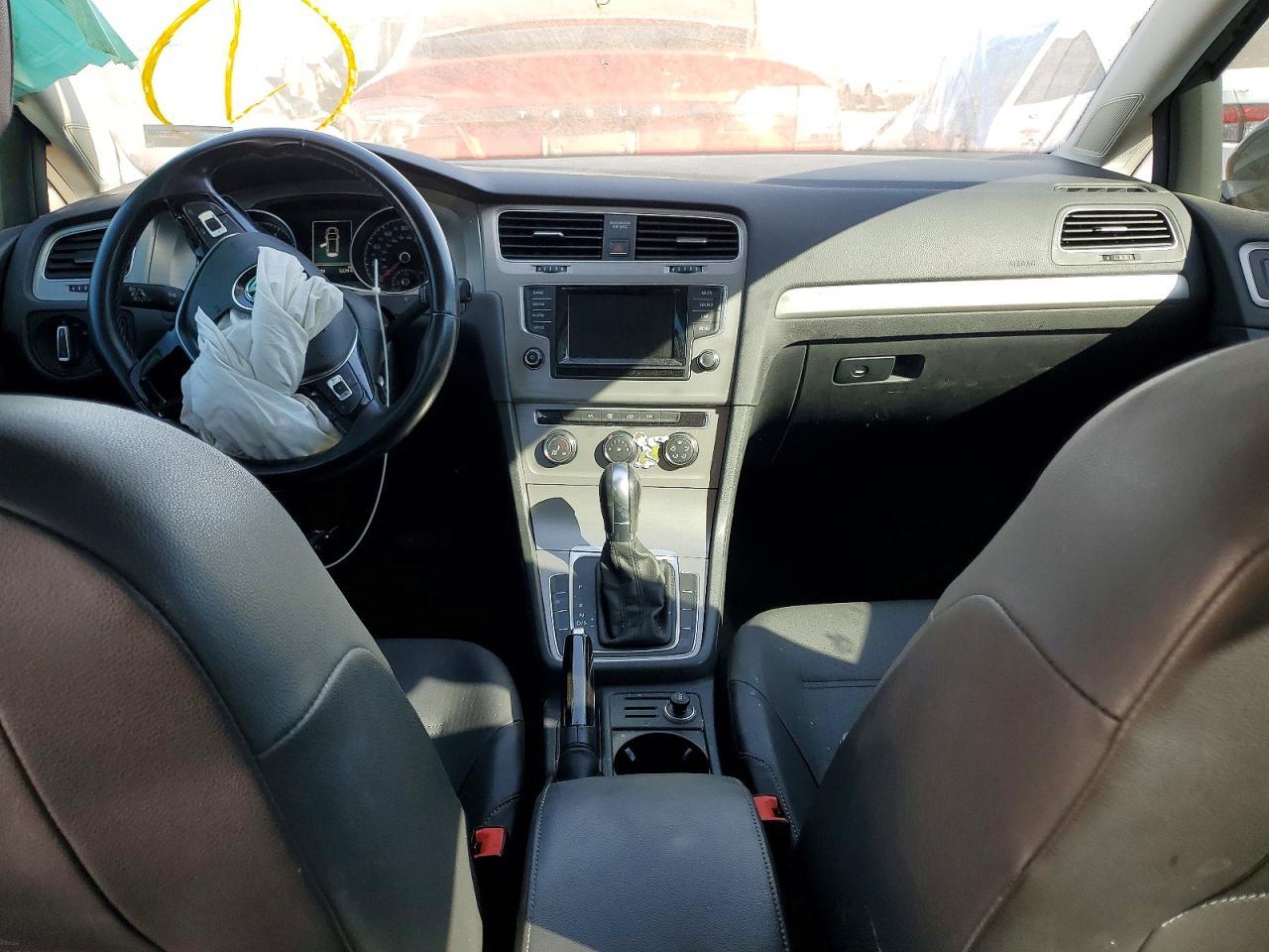 2015 Volkswagen Golf Sportwagen s