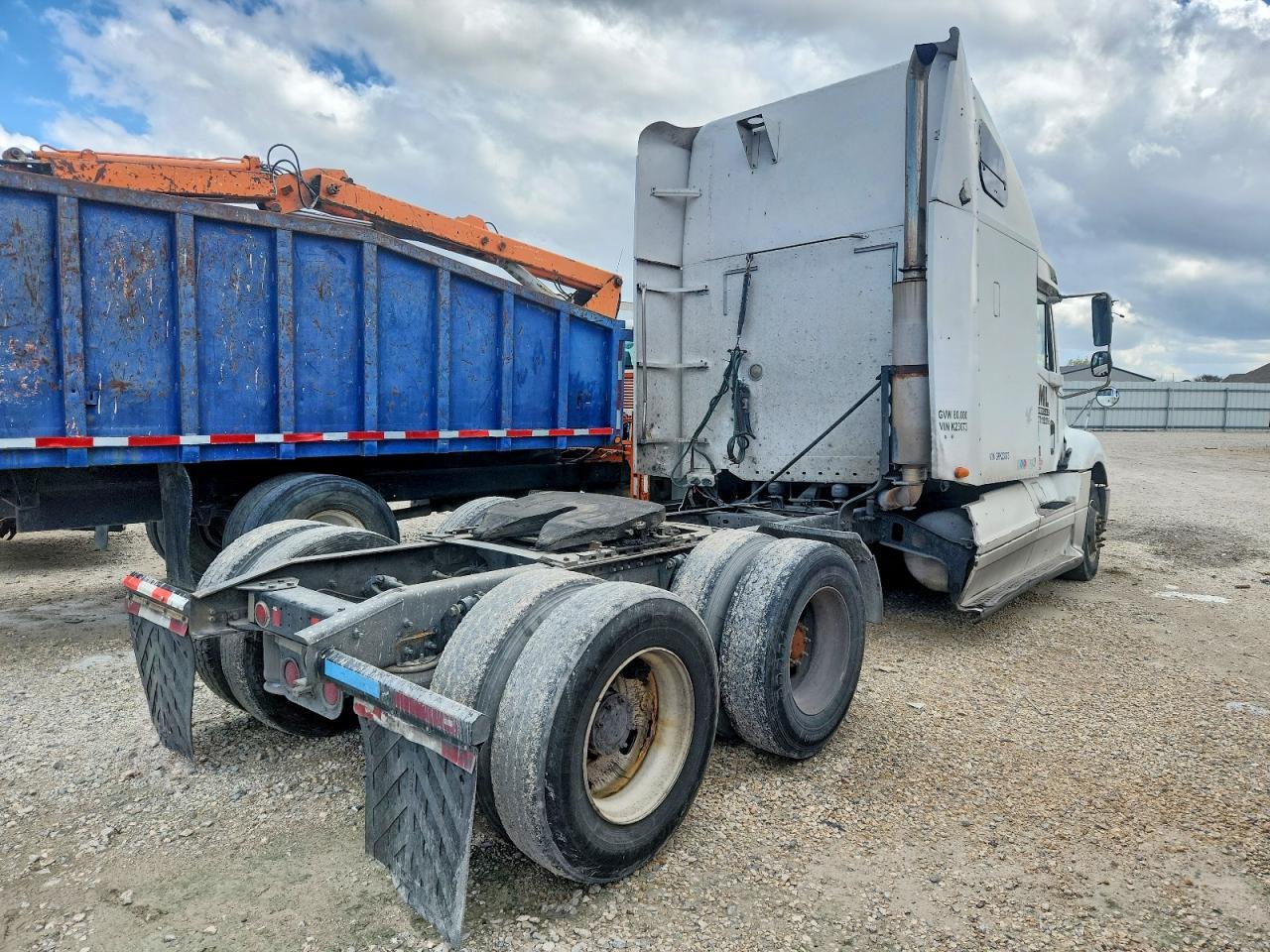 2003 Freigliner 2003 Freightliner Columbia 120