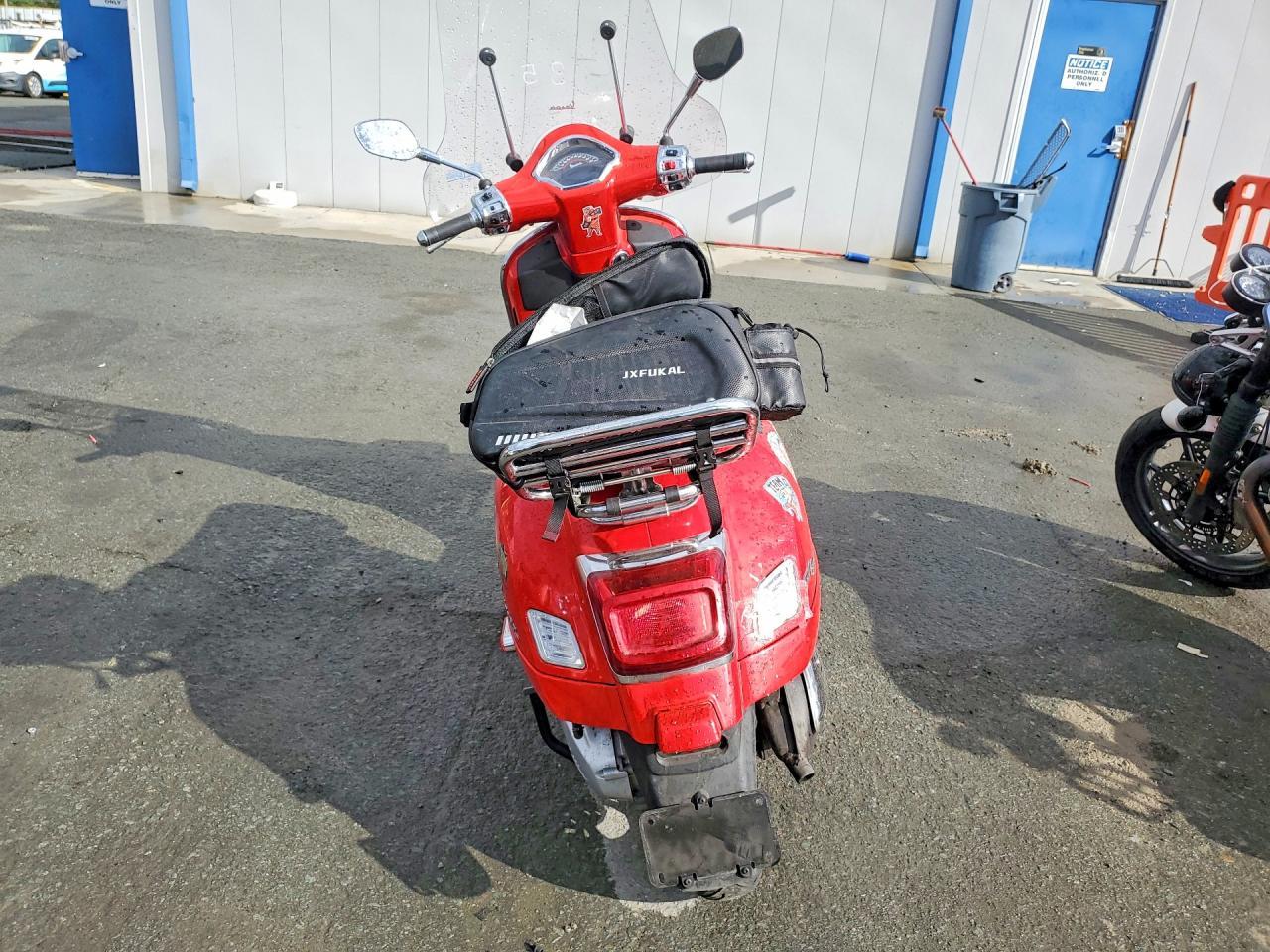 2023 Vespa GTS/SEI Giorni 300