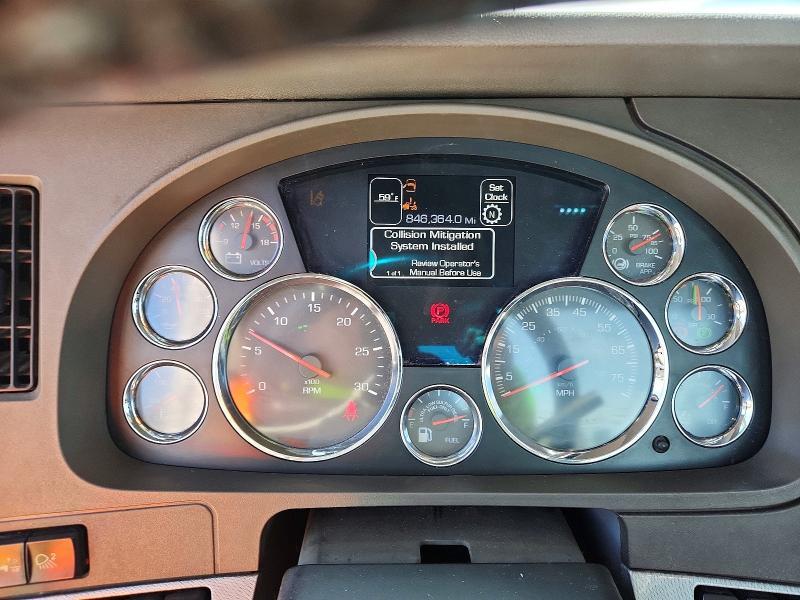 2017 Kenworth T680 Semi Truck