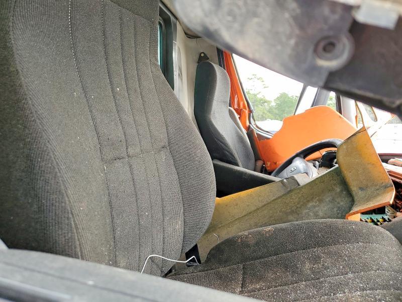 2009 Volvo VNM Semi Truck