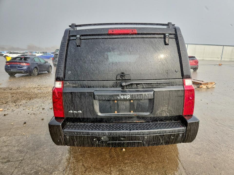 2009 Jeep Commander Sport