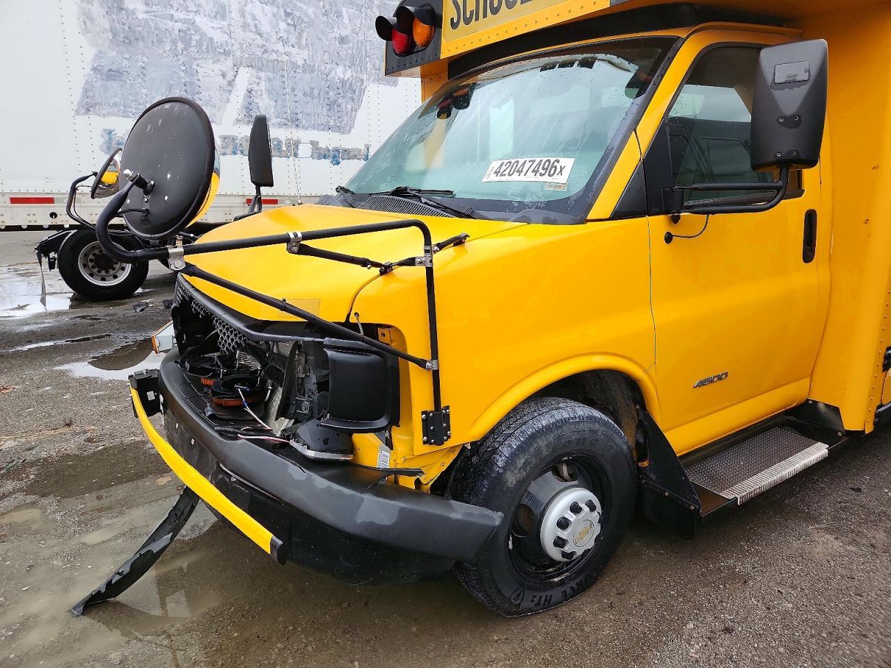 2014 Chevrolet Express G4-Shuttle Bus