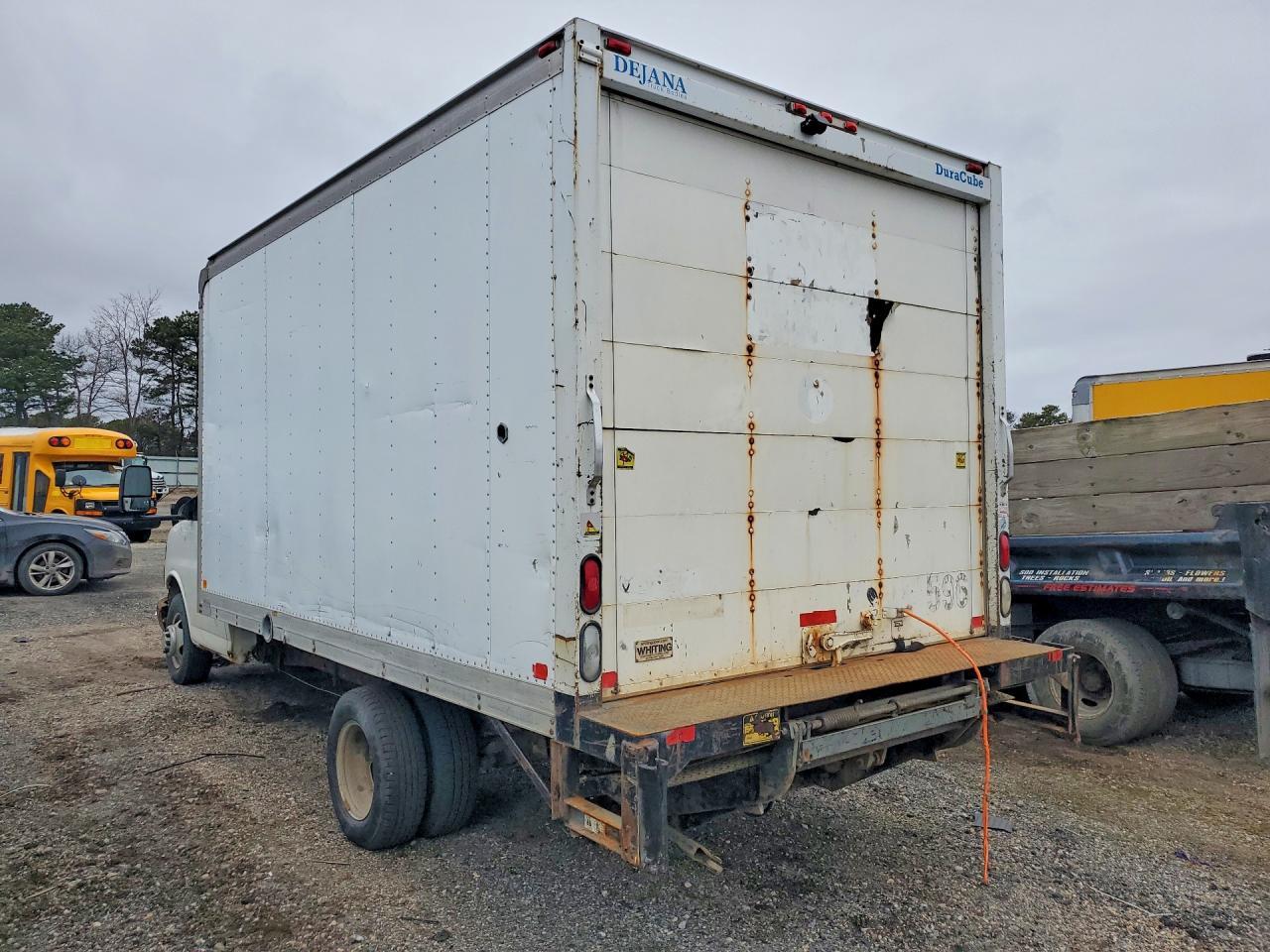 2008 Chevrolet Express BOX Truck