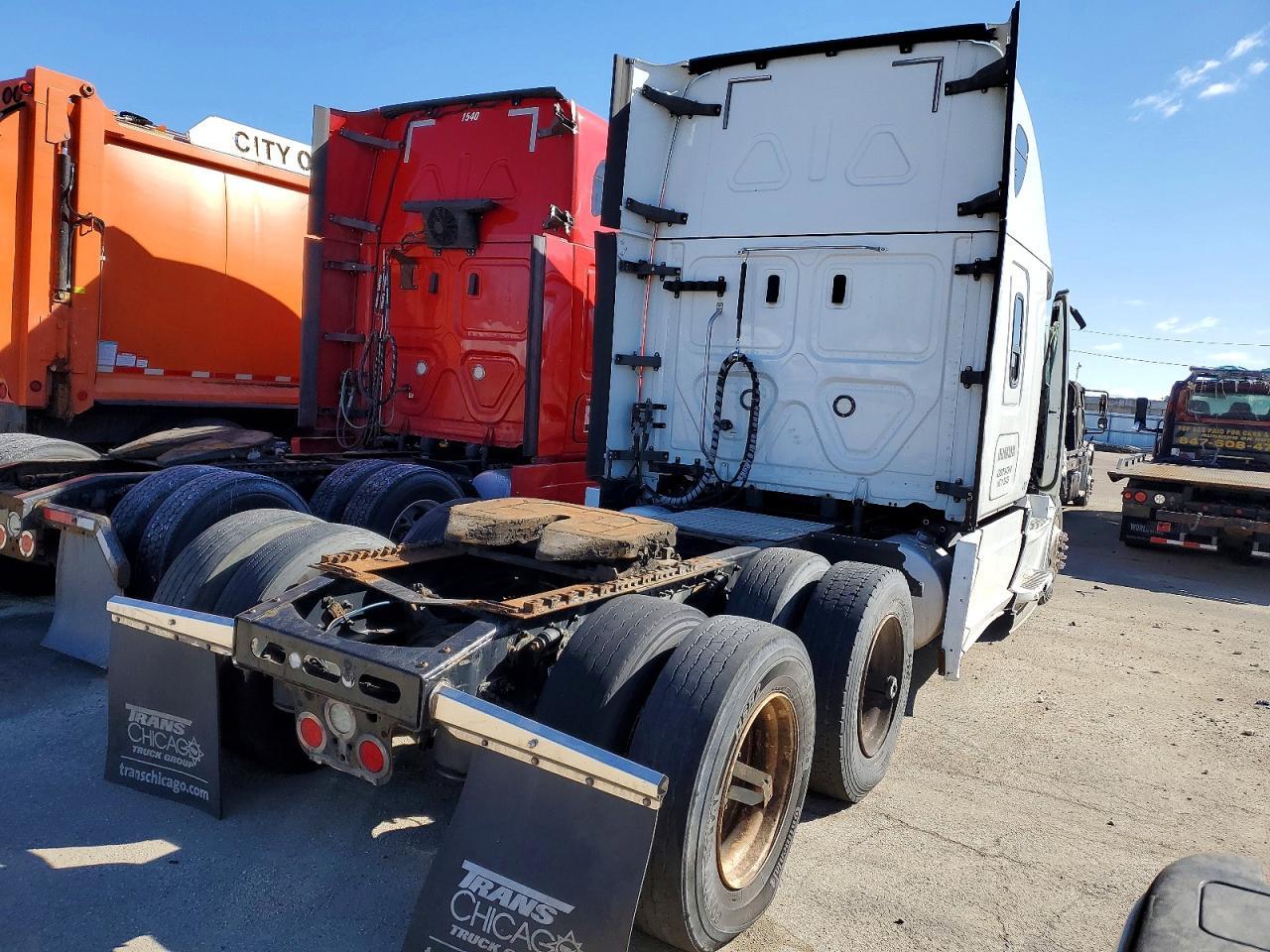 2019 Freigliner 2019 Freightliner Cascadia 126 Semi Truck