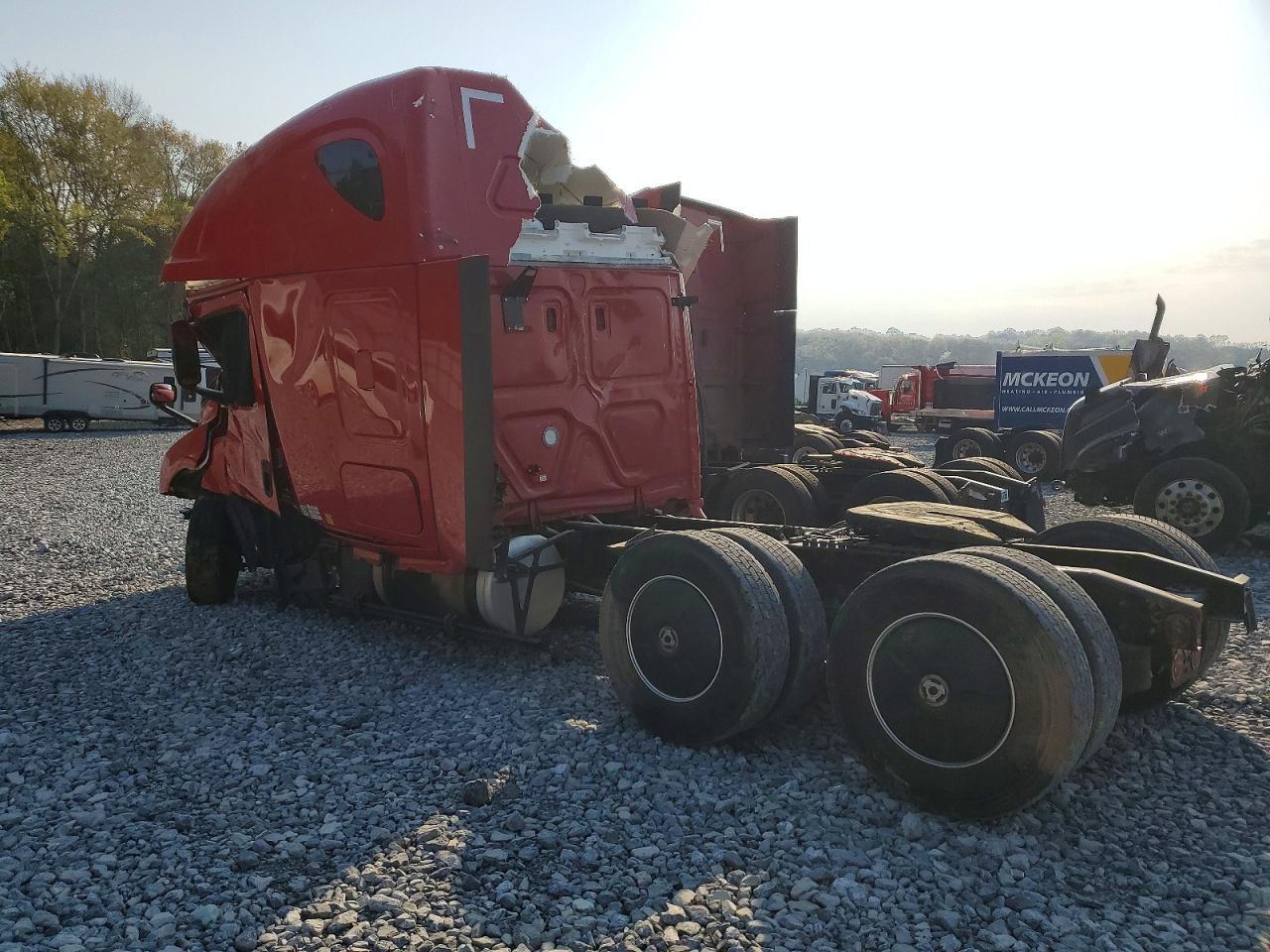 2023 Freigliner 2023 Freightliner Cascadia 126 Sleeper Cab Semi TR