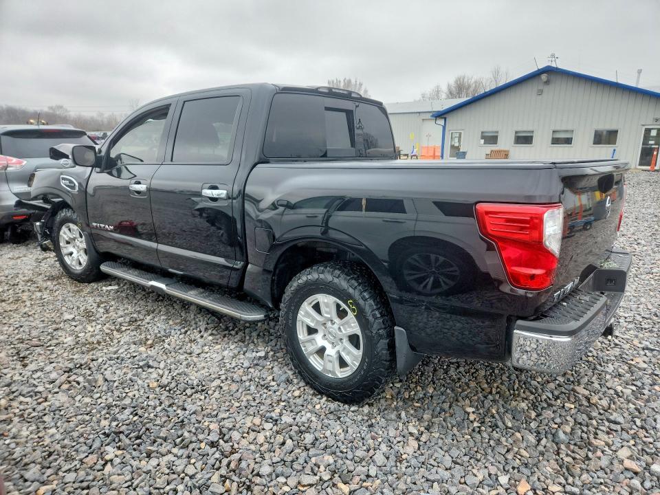 2017 Nissan Titan SV