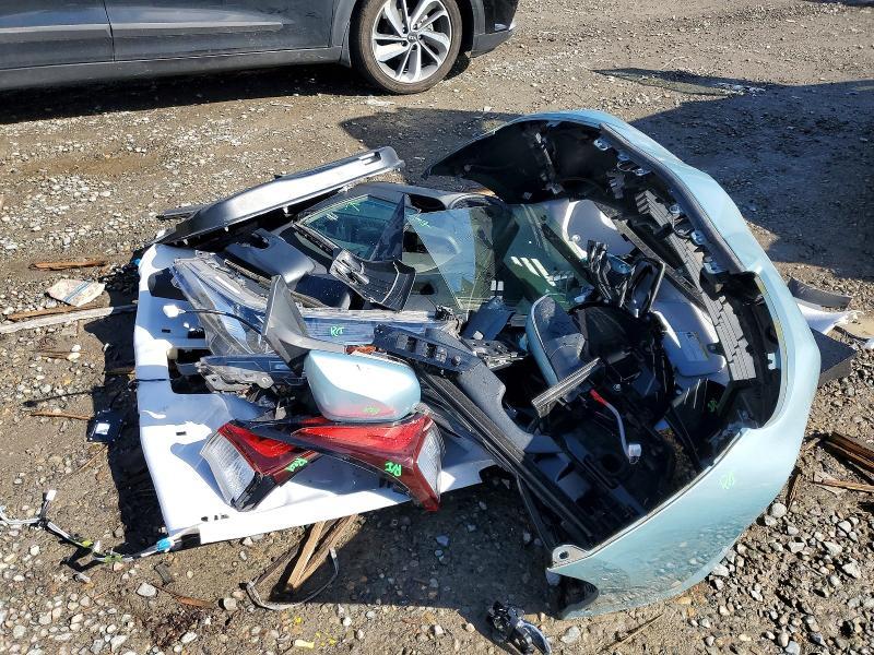 2022 Toyota Prius le Awd-e