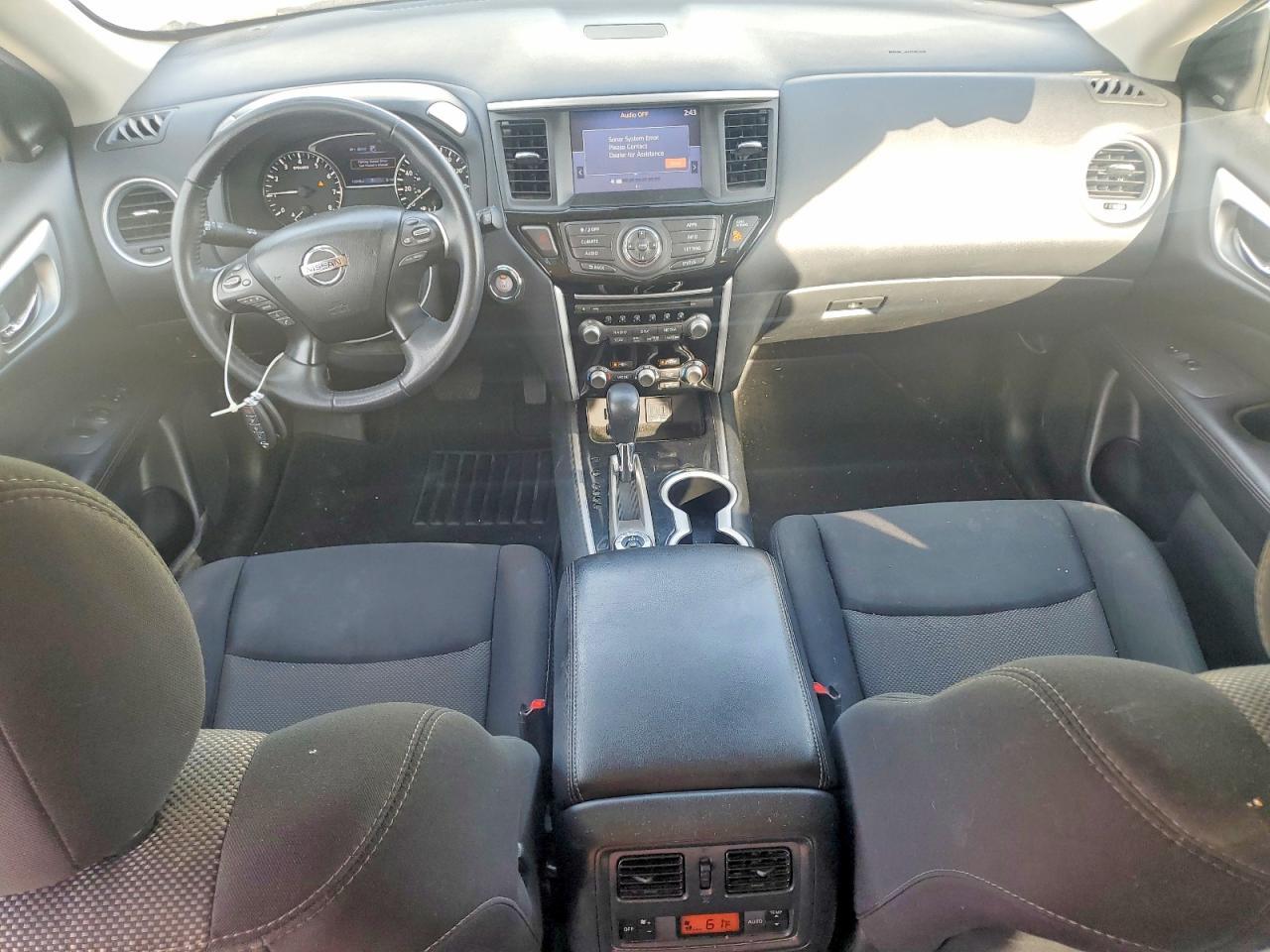 2019 Nissan Pathfinder sv