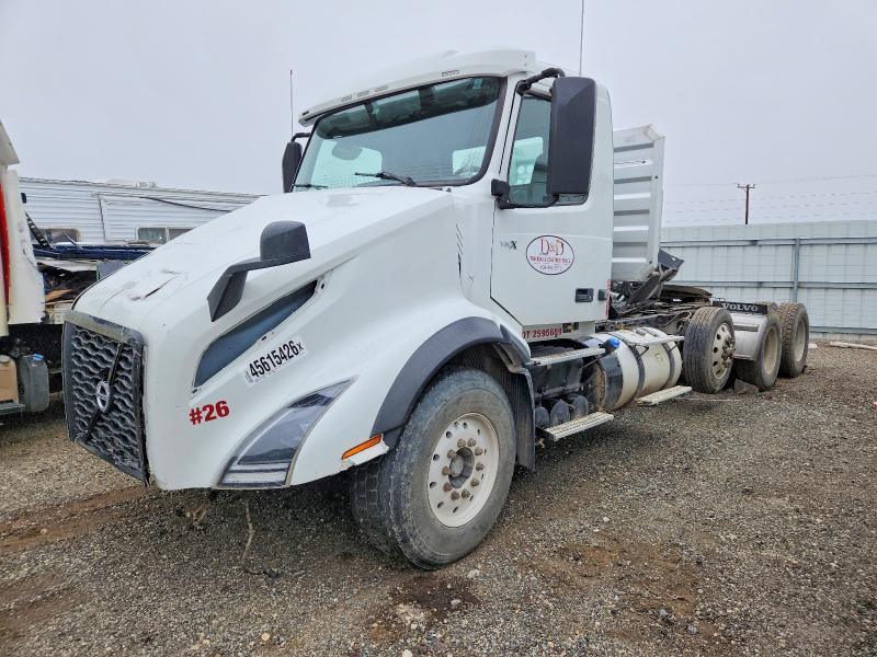 2023 Volvo VN VNL