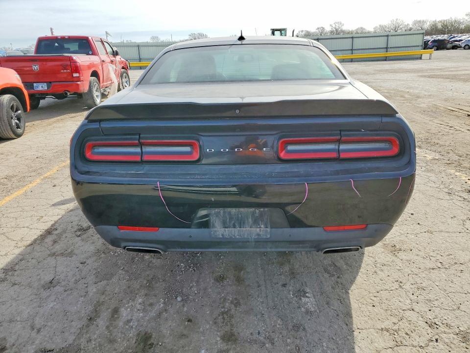 2016 Dodge Challenger sxt
