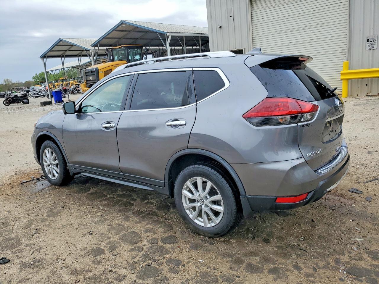2018 Nissan Rogue sv