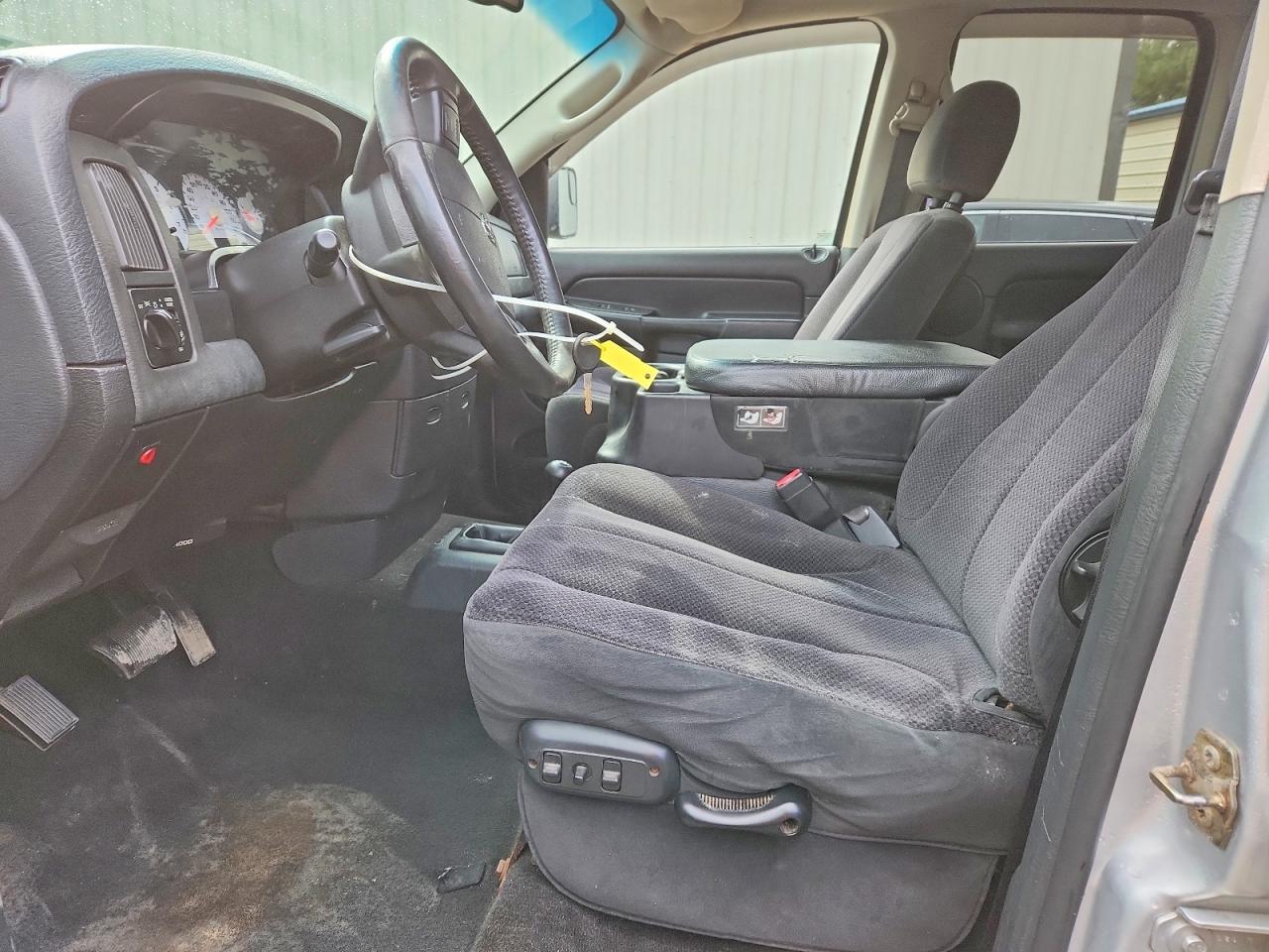 2005 Dodge RAM 1500 ST