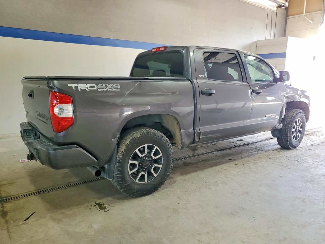 2016 Toyota Tundra SR5