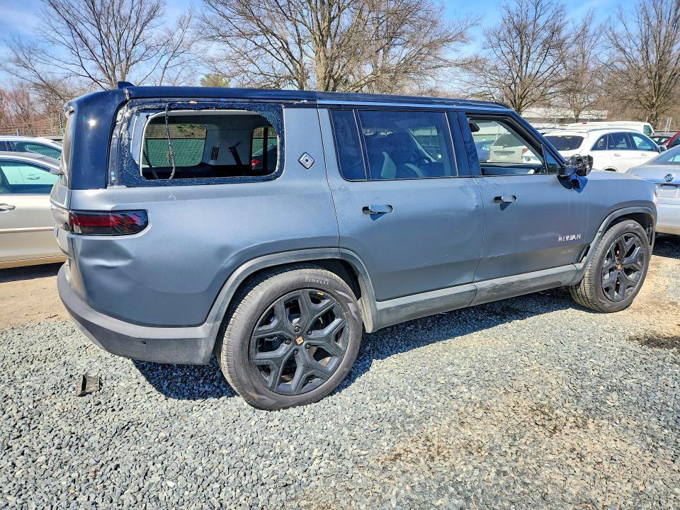 2024 Rivian R1S Adventure