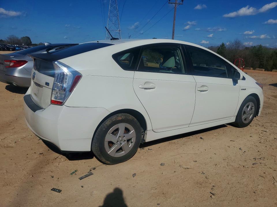 2010 Toyota Prius iii