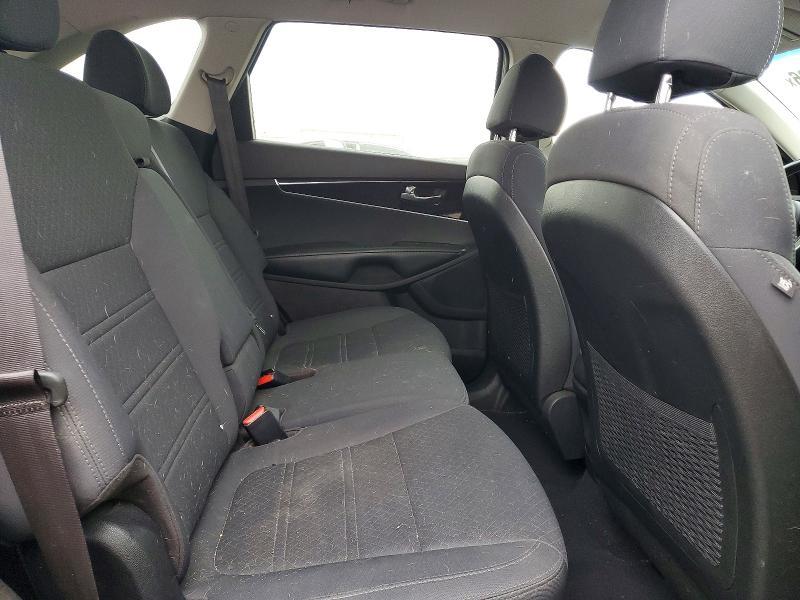 2018 KIA Sorento lx V6