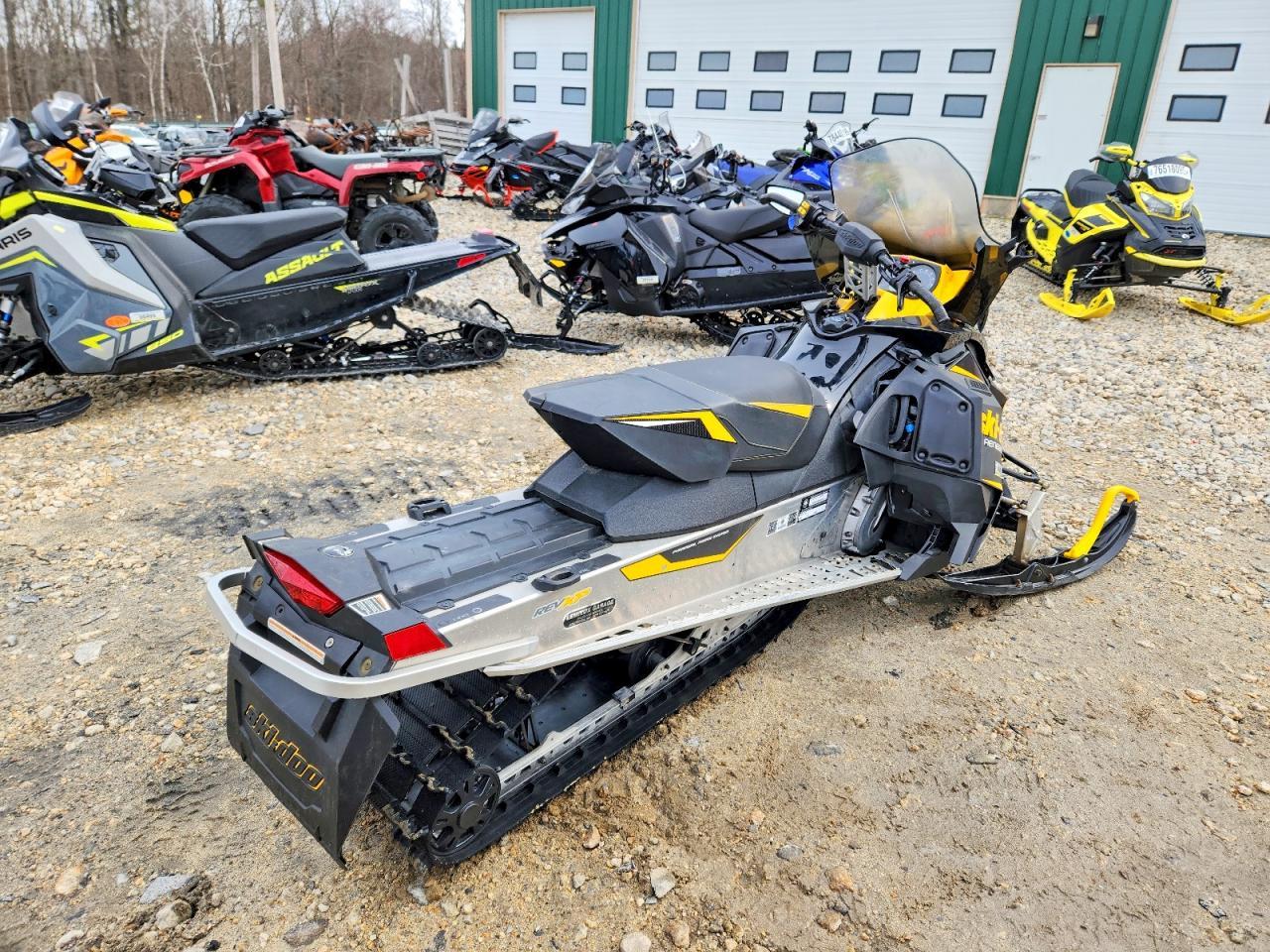 2013 Skidoo Renegade 550F Sport