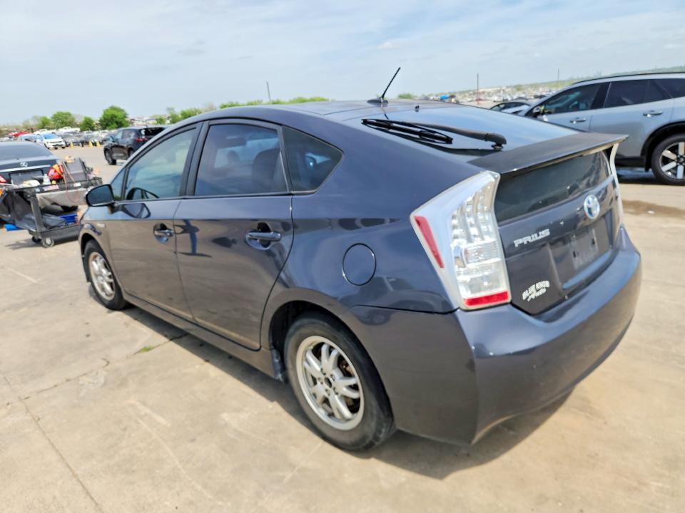 2010 Toyota Prius iii