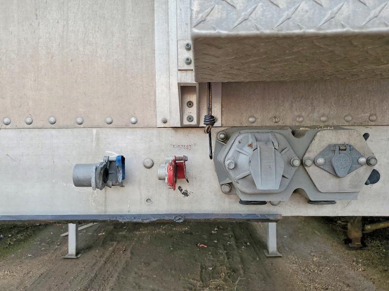 2019 Wsli - Wilson Trailer 2019 Wilson PSDCL-402BP Livestock Trailer