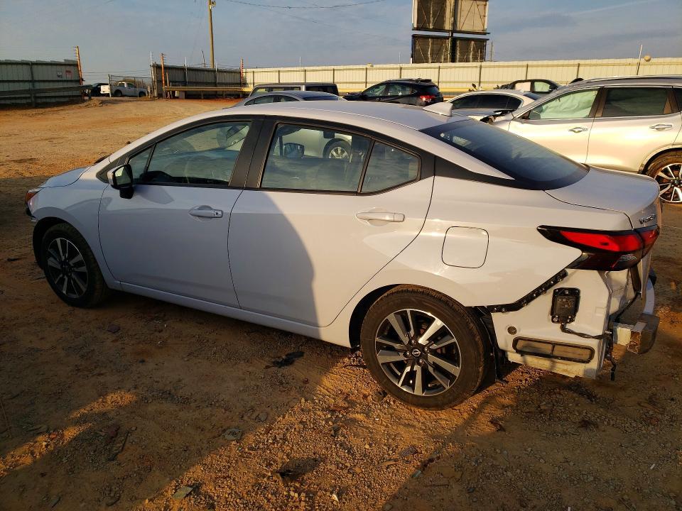 2025 Nissan Versa sv