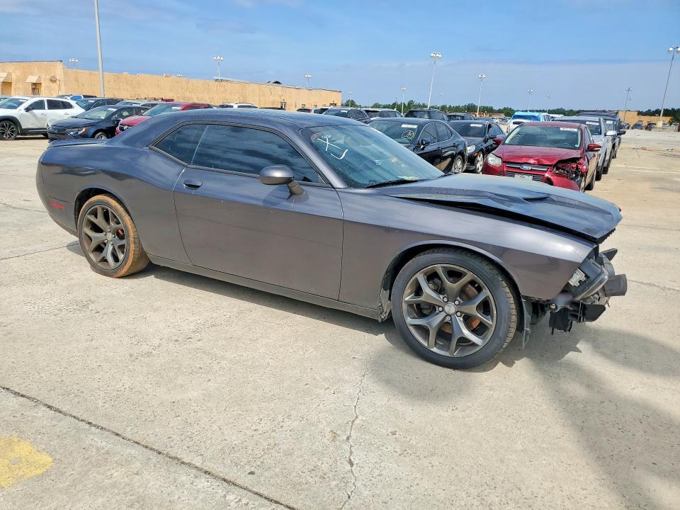 2015 Dodge Challenger sxt Plus