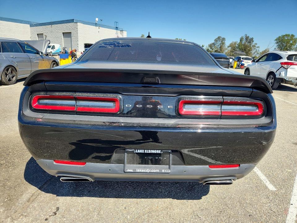 2019 Dodge Challenger r