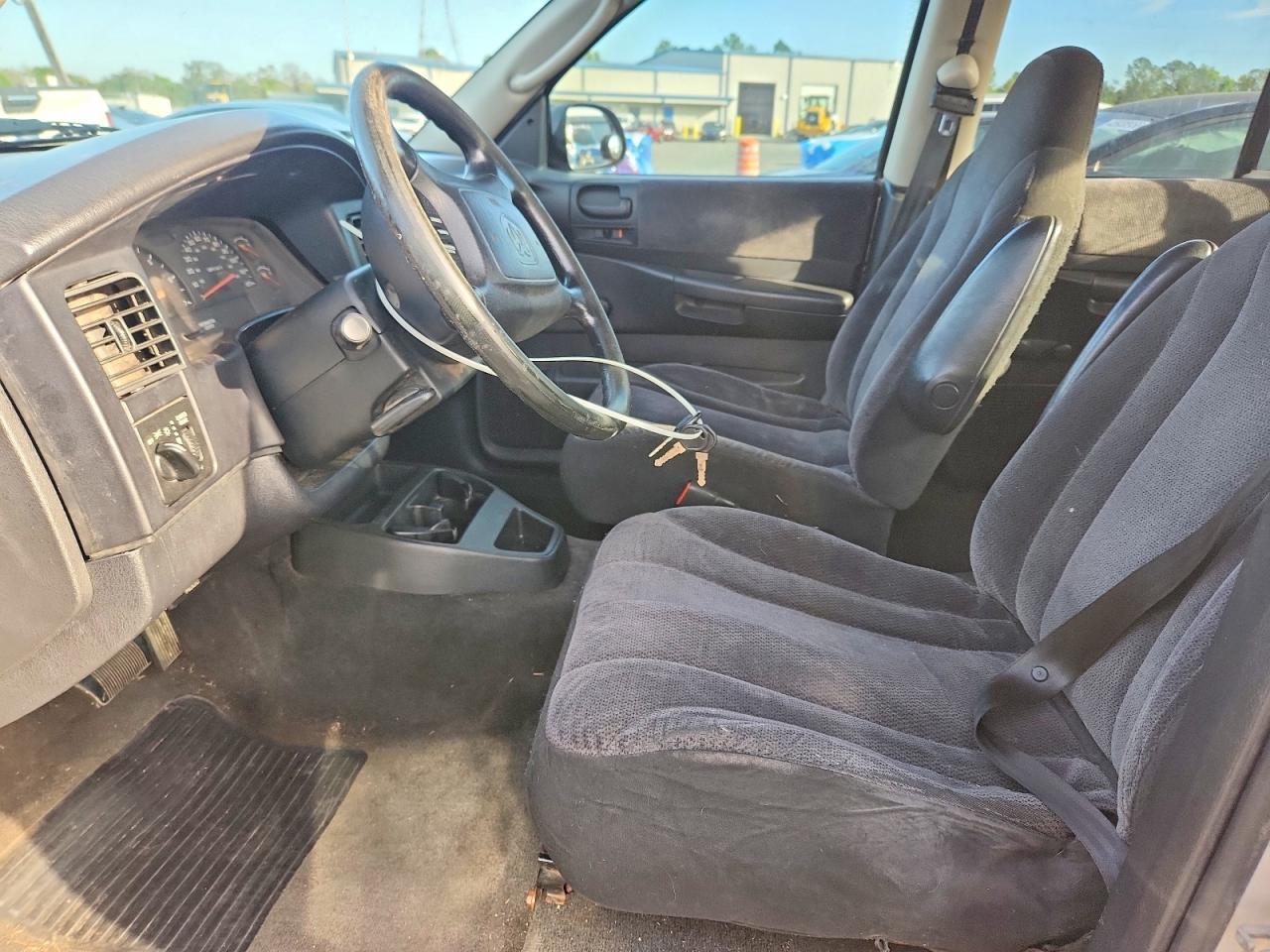 2004 Dodge Dakota Quad Sport