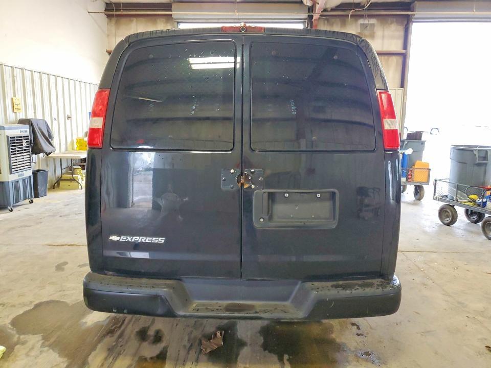 2017 Chevrolet Express G3500 LS