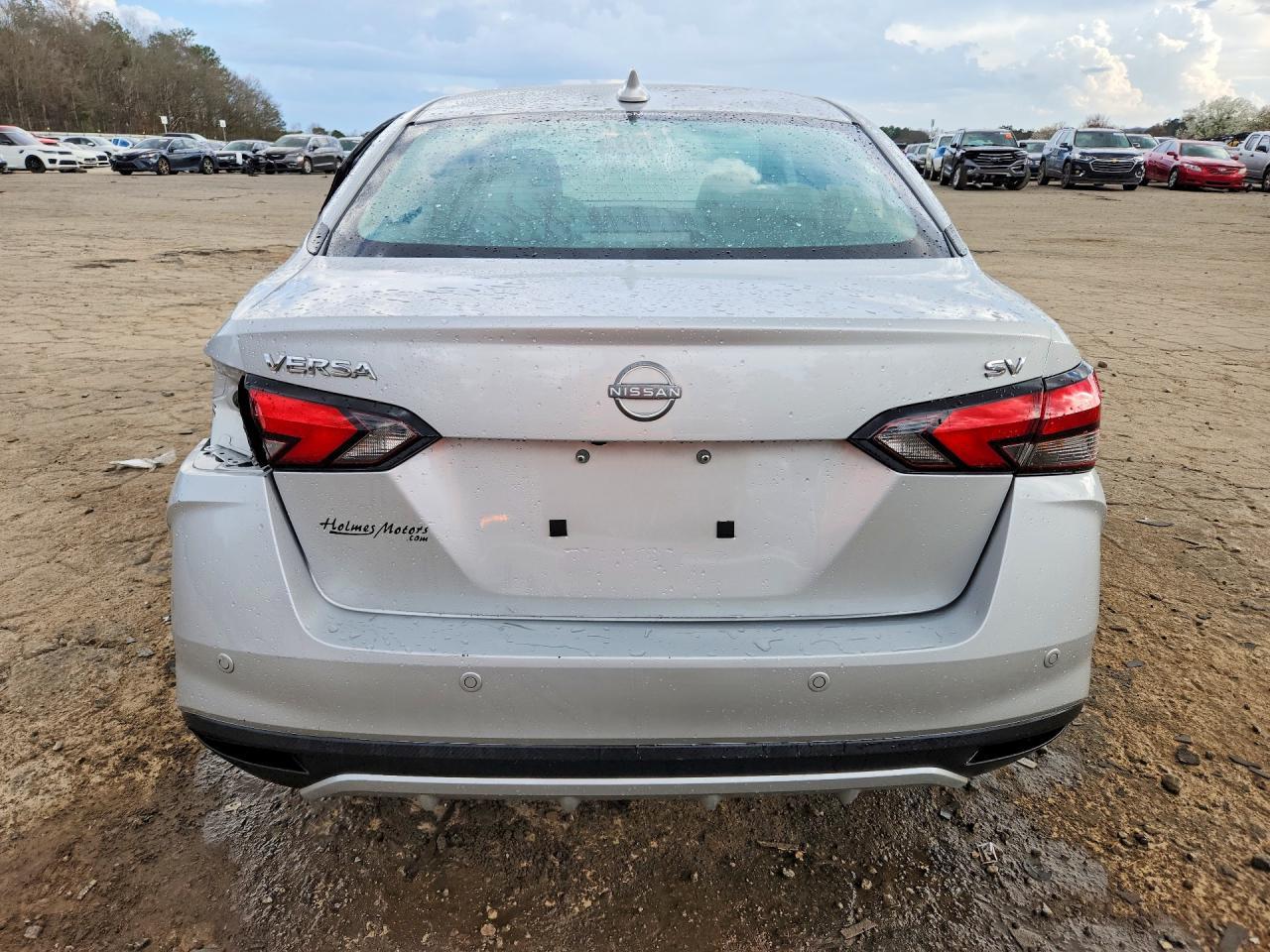 2024 Nissan Versa sv