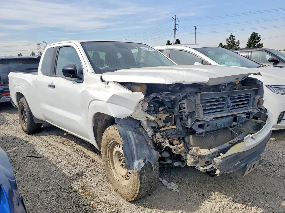 2023 Nissan Frontier s